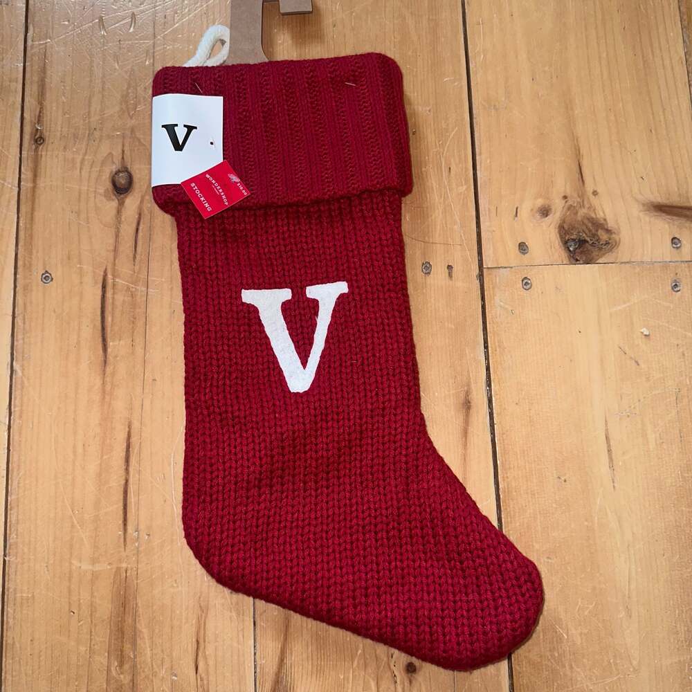Wondershop Knit Monogram Christmas Stocking Red Letter 'V'